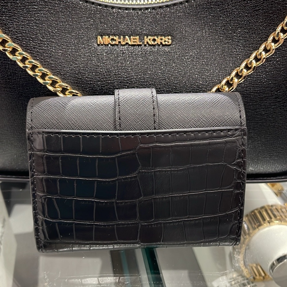 MICHAEL KORS CARMEN MEDIUM LOGO AND FAUX LEATHER WALLET BLACK 
NWT - Picture 2 of 16